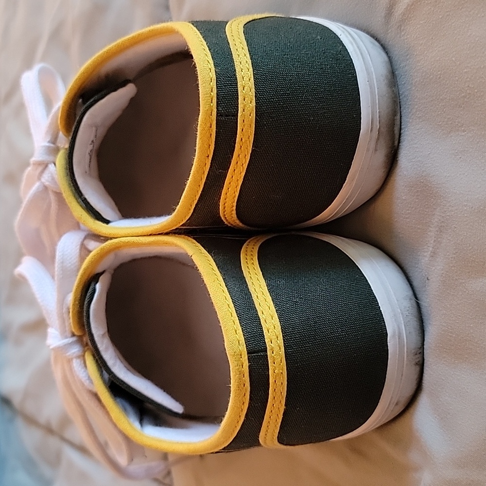 NFL Green Bay Packers Officially Licensed Tennis Shoes Size 7 - Picture 9 of 9